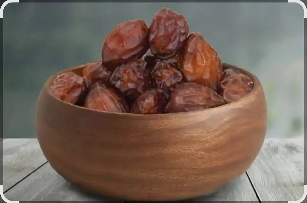 خرمای خاصویی ریزه که با نام «خرمای آلویی» نیز شناخته می‌شود، یکی از خوش‌طعم‌ترین و اقتصادی‌ترین خرماهای جنوب ایران است. این خرما با اندازه کوچک، بافت نرم و طعم عسلی، انتخابی عالی برای خرید عمده، بسته‌بندی اقتصادی و عرضه در بازارهای داخلی و صادراتی است.